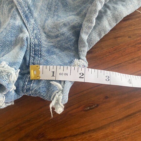 Ardene Classic High Rise Jean Shorts Size 3 - Picture 5 of 6